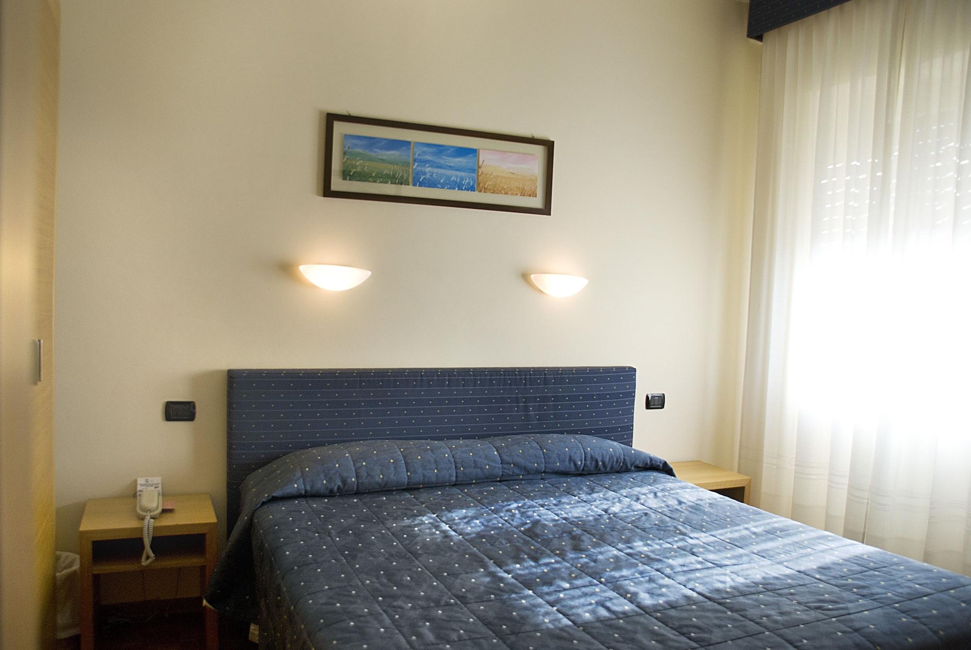 Hotel Clarici Spolète Extérieur photo