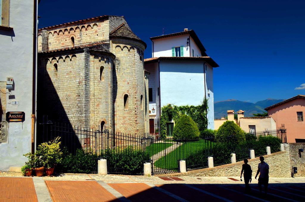 Hotel Clarici Spolète Extérieur photo