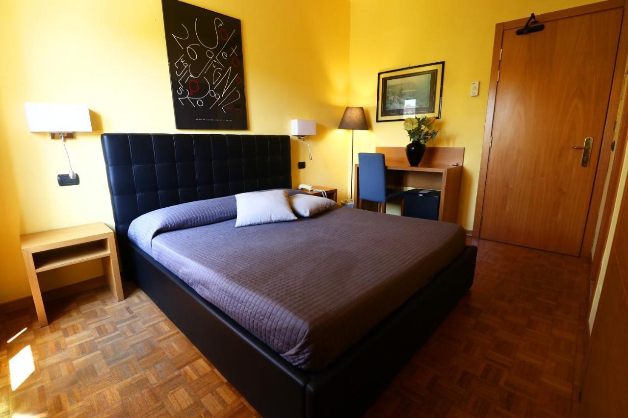 Hotel Clarici Spolète Extérieur photo