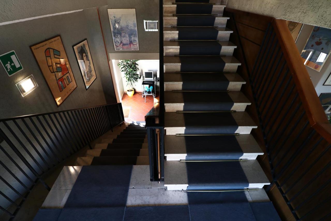 Hotel Clarici Spolète Extérieur photo
